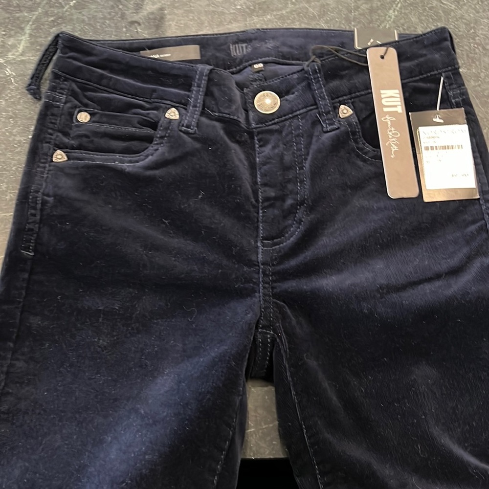 🛍️KUT from the Kloth Womens Diana Skinny corduroy pants, New, size 00 R, navy.